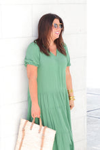 Load image into Gallery viewer, Bungalow Maxi Dress in Jungle Green