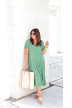 Load image into Gallery viewer, Bungalow Maxi Dress in Jungle Green