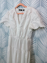 Load image into Gallery viewer, CLOSET SALE white maxi dress