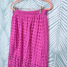 Load image into Gallery viewer, CLOSET SALE eyelet midi skirt